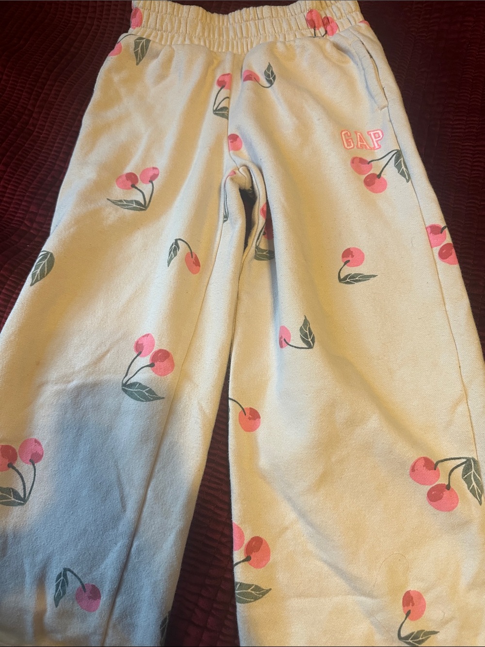 Gap sweatsuit - Picture 3 of 3